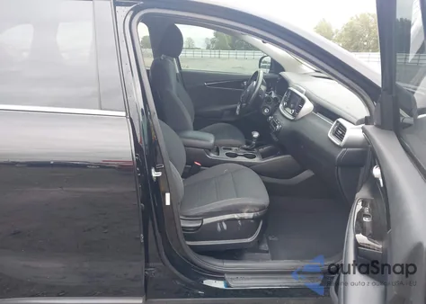 2019 Kia Sorento 3.3L S z USA, uszkodzony, nr VIN 5XYPG4A57KG596426